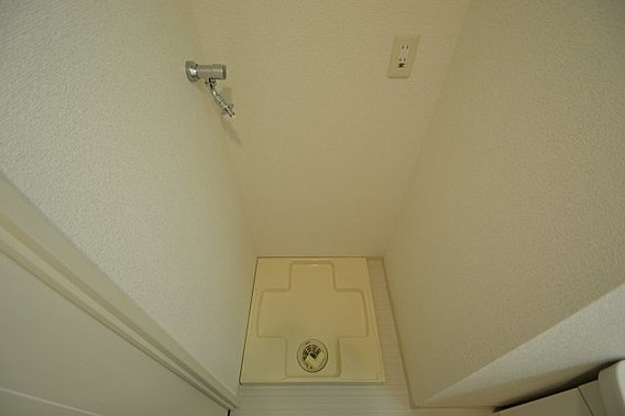 神戸市中央区元町通５丁目の賃貸マンションの洗面所