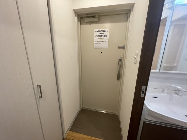 西宮市郷免町の賃貸マンションの玄関