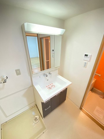 西宮市樋之池町の賃貸マンションの洗面所