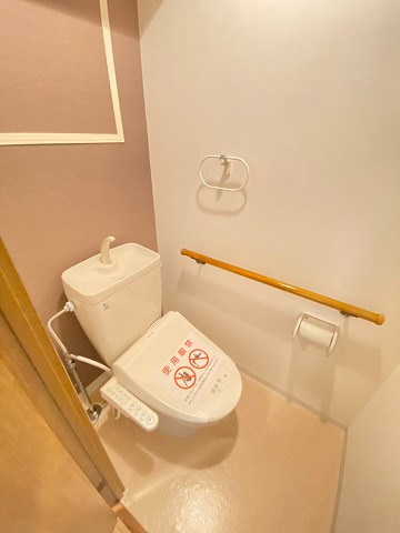 西宮市樋之池町の賃貸マンションのトイレ