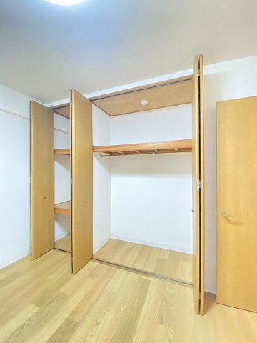 西宮市樋之池町の賃貸マンションの収納