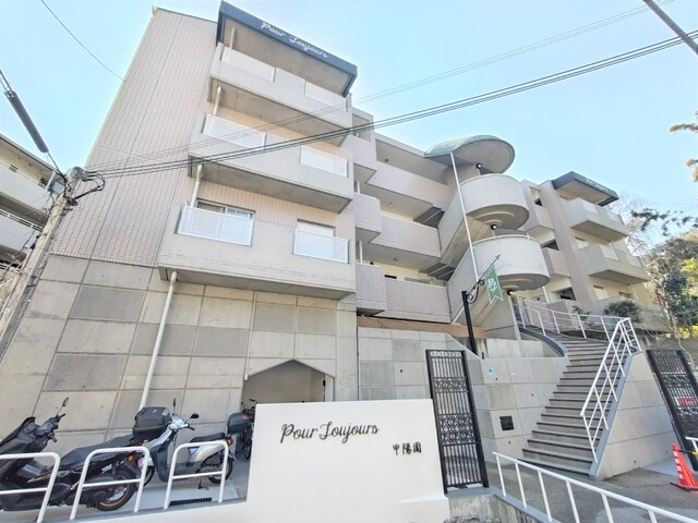 西宮市甲陽園本庄町の賃貸マンションの外観