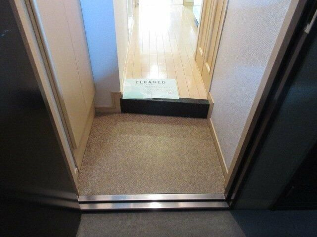 パークウェル千駄木駅前の玄関