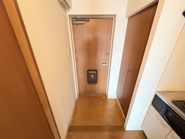 Hills岡本の玄関