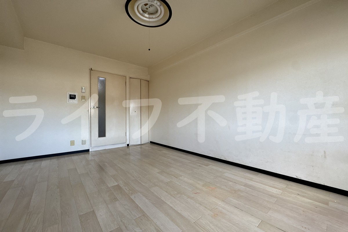 リカーズマンションの洋室|広々とした洋室です
