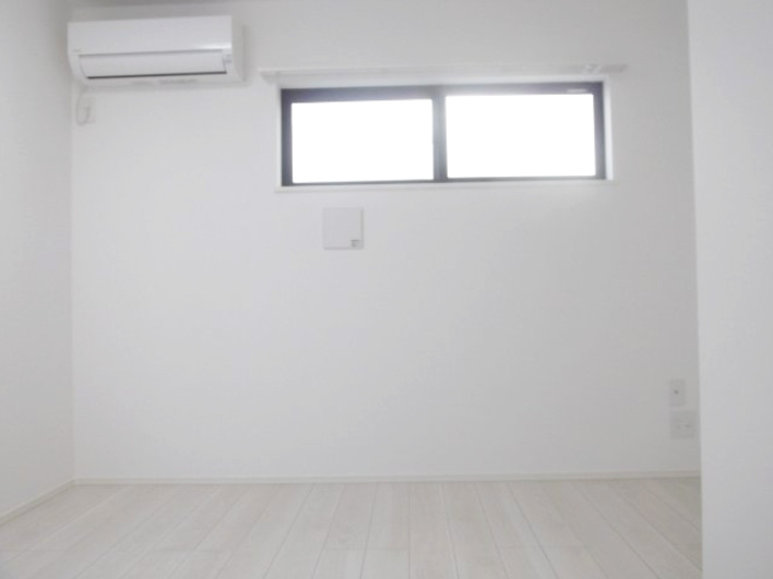 MｰSQUAREの洋室