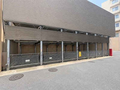 【駐車場】 | エル・クラウディア青葉　ペット飼育可能/江田駅まで徒歩2分/便利な宅配ボックス付き/3駅徒歩利用可能 | ◆大切なお車の維持管理に便利な機械式の車庫。