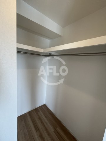 セレニテ東三国ミラクの収納|セレニテ東三国ミラク　ウォークインクローゼット