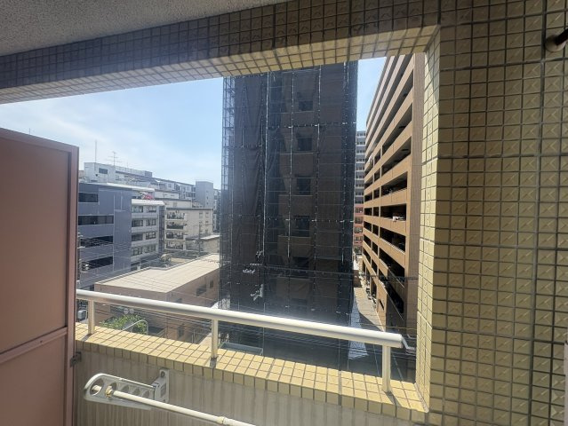ミールズ江坂のエントランス