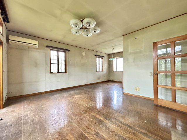 【駅近】筑西市女方中古戸建の居間・リビング