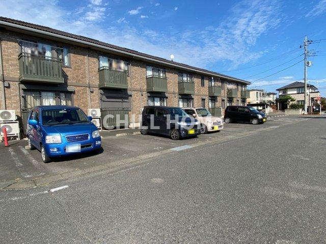 ルリエールの駐車場|当社、チルホームのHPもご覧ください(^^)/物件情報多数♪