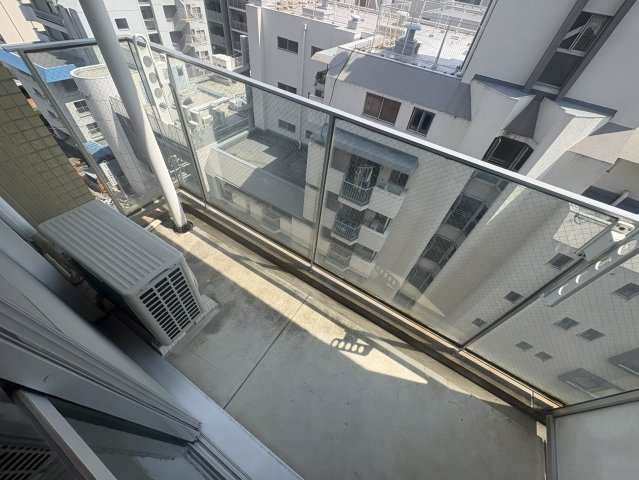 ミールズ江坂のバルコニー