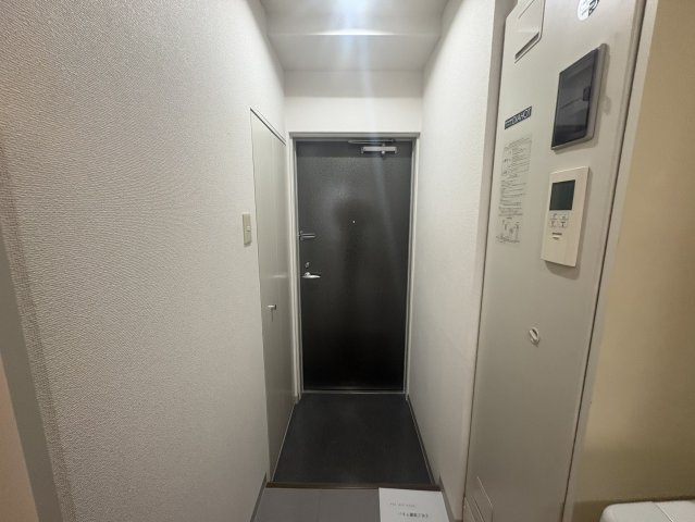ミールズ江坂の玄関
