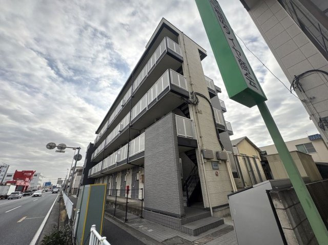 レオパレスエスポワール新宿町の外観