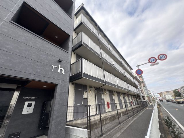 レオパレスエスポワール新宿町の外観