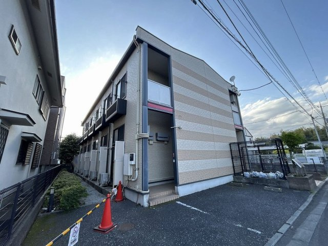 レオパレスクレール岸町の外観