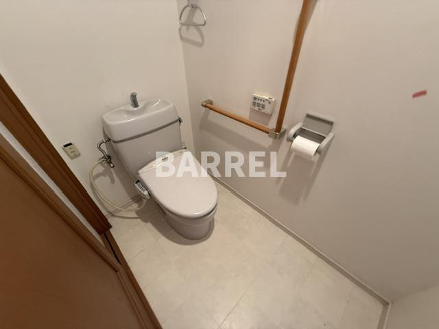 花屋敷1丁目貸家Uのトイレ