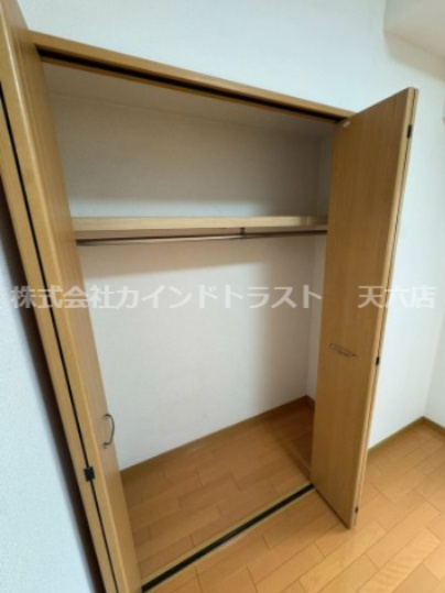ONE ROOF FLAT FUKUSHIMA(ワンルーフフラットフクシマ)の収納|便利な収納スペースです