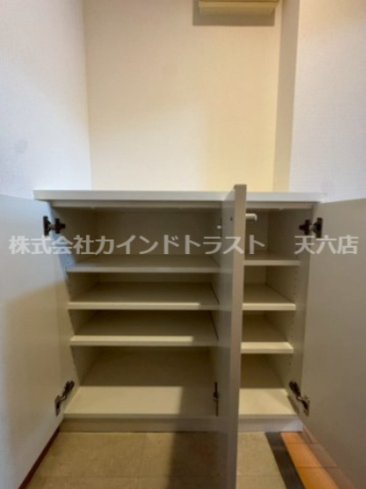ONE ROOF FLAT FUKUSHIMA(ワンルーフフラットフクシマ)の収納|十分な収納スペースがあります