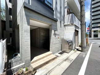【エントランス】