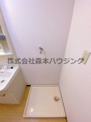 【設備】 | 　エイチ・ツーオー深野 | 室内洗濯機置き場です
