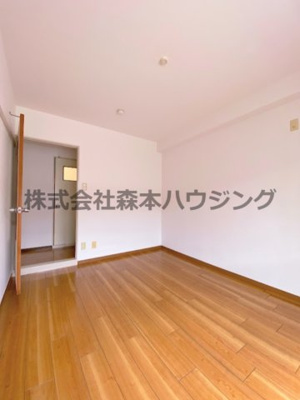 【洋室】 | 　エイチ・ツーオー深野 | ゆったりした洋室です