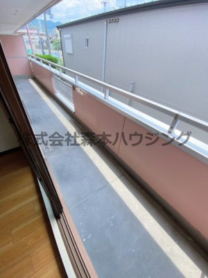 【バルコニー】 | 　エイチ・ツーオー深野 | 開放的で明るい空間を演出してくれるバルコニーです