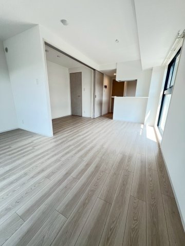 LEGALAND+NISHINOMIYA PARKSIDEの居間・リビング
