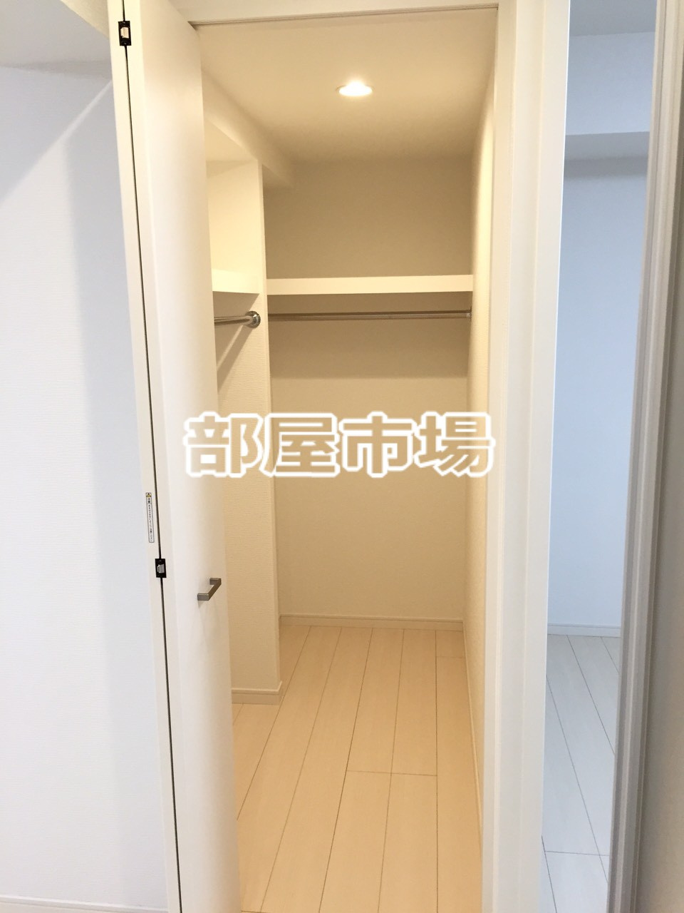 プレール・ドゥーク西浅草の収納|ウォークインクローゼット