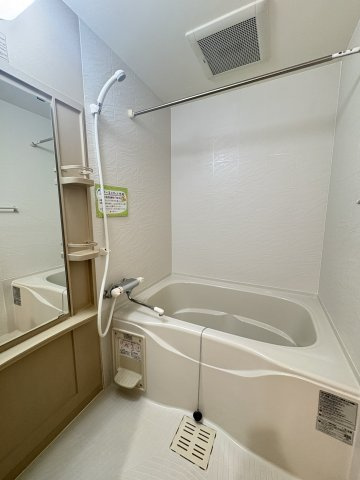リード大手町の浴室