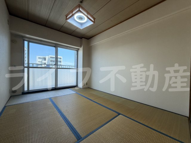 中本公園スカイハイツの和室|畳の上でゆっくりとくつろげる和室です