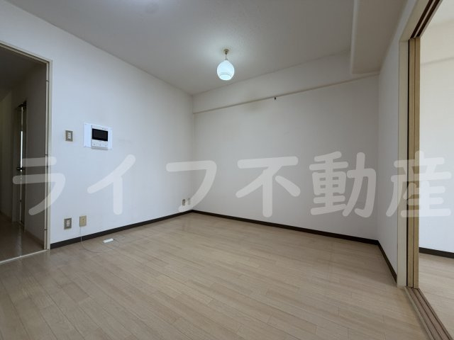 中本公園スカイハイツの居間・リビング|使いやすい居間です