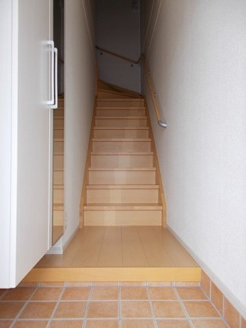 グランベール壱番館の玄関