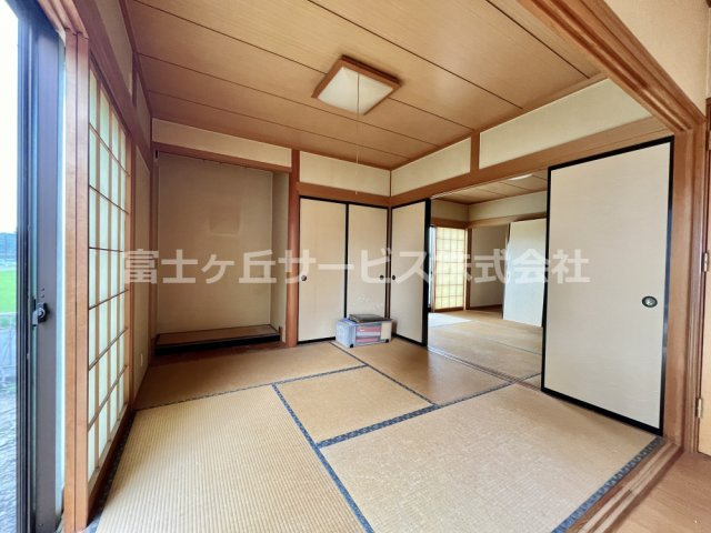 【和室】 | 磐田市西島　中古住宅 | LDK横の和室 畳4.5帖