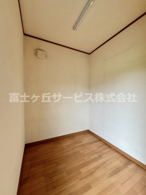 【収納】 | 磐田市西島　中古住宅 | 和室の収納2.46帖