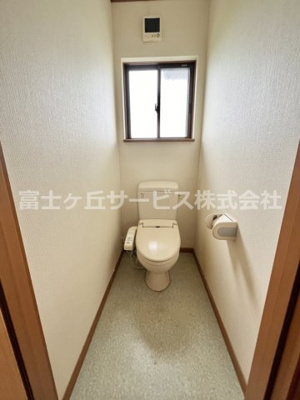 【トイレ】 | 磐田市西島　中古住宅 | 2階のトイレ
