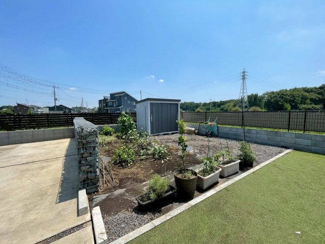 古河市関戸　中古戸建の庭