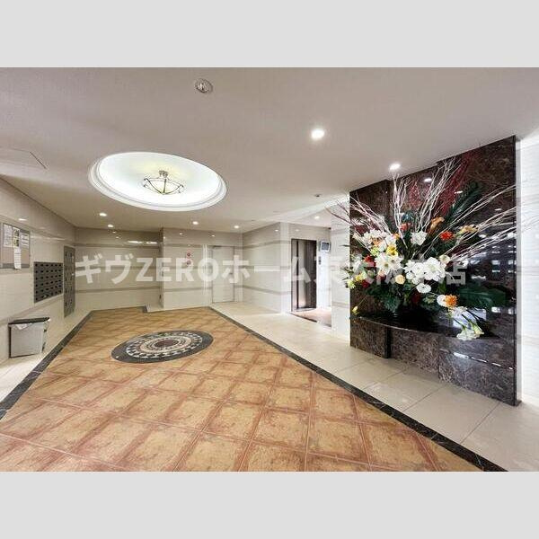 Luxe緑橋のロビー