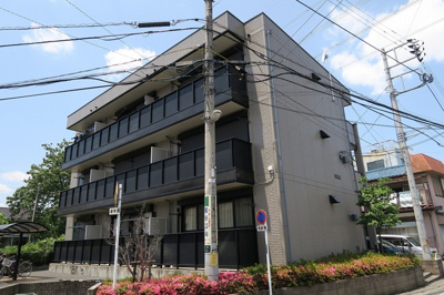 軽量鉄骨造のアパート