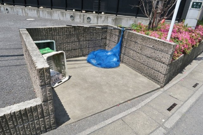 敷地内ゴミ置き場