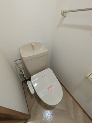 温水洗浄便座付き！