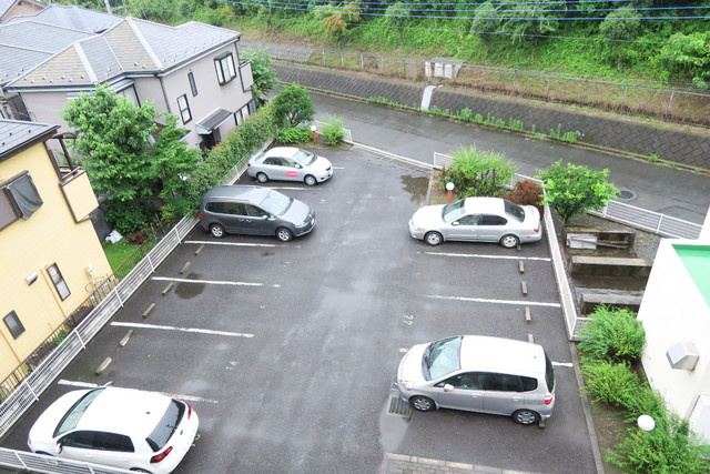 敷地内駐車場あり（要空確認）