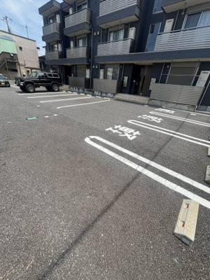【駐車場】ブルーコート
