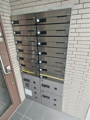 集合ポスト・宅配BOX