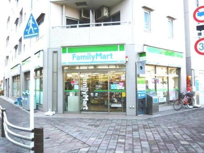 ファミリーマート芦花公園駅南店まで450ｍ