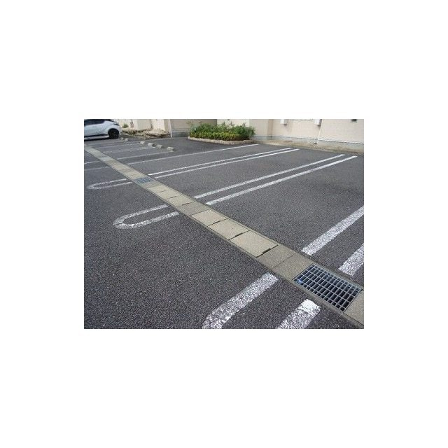 各務原市川島河田町のアパートの駐車場