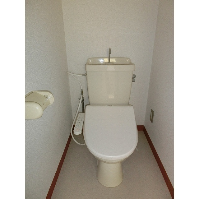 コーポしろかねのトイレ