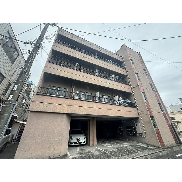 木内ハイツの駐車場
