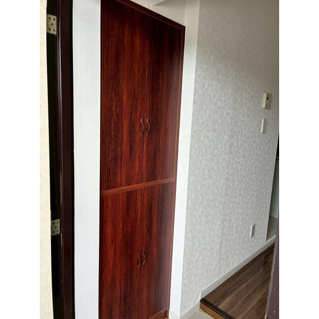 和光ビルの玄関|下駄箱