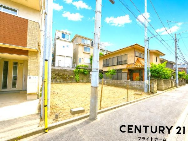 横浜市西区久保町の新築一戸建の前面道路含む現地写真|周辺物件、周辺環境も合わせてご案内可能です！
お気軽にお問い合わせください。